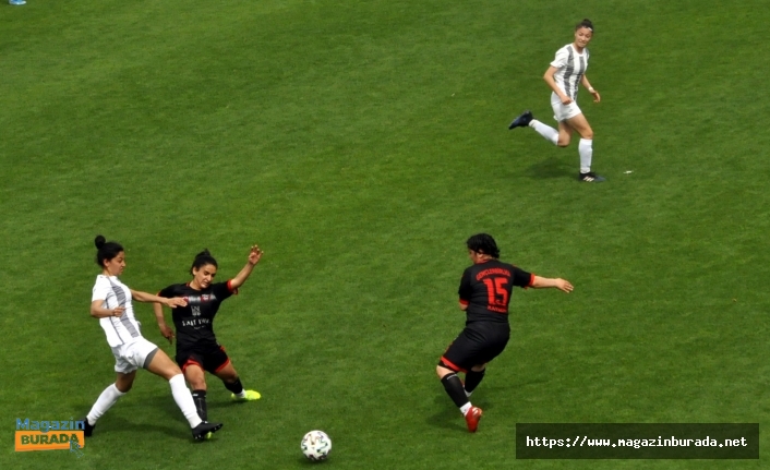 Şalvarspor İlk Maçında Galip Geldi! Kocaeli Futbol Kulübü’nü 2-1 Mağlup Etti…