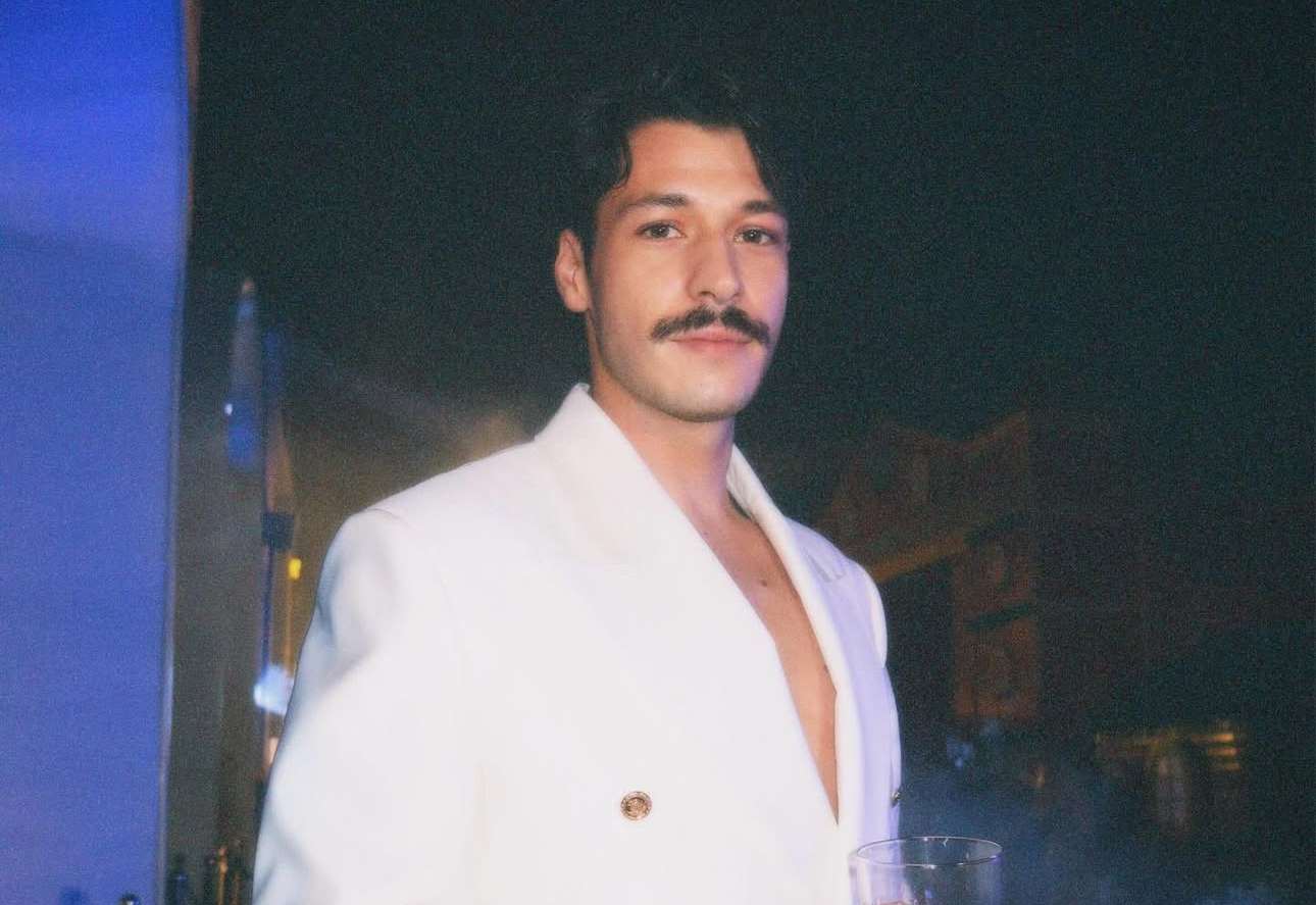 Kubilay Aka, giydiği ayakkabılarla sosyal medyanın gazabına uğradı!